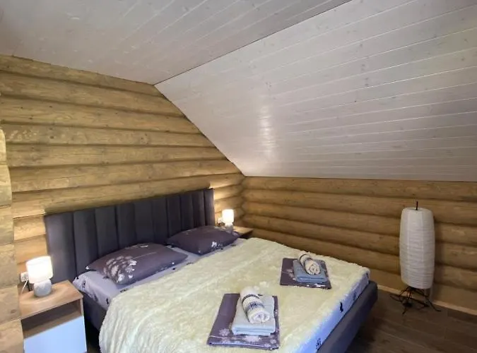 чотири сезони 3* 艾兹基