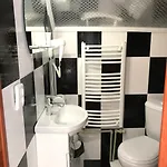 чотири сезони Guest house