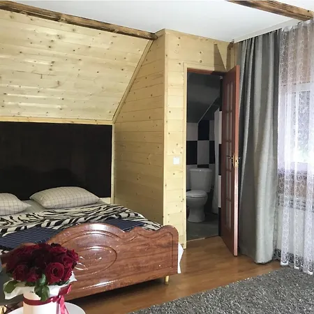 чотири сезони Πανσιόν