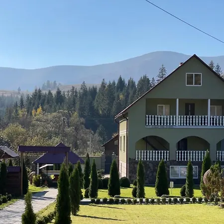 чотири сезони Πανσιόν